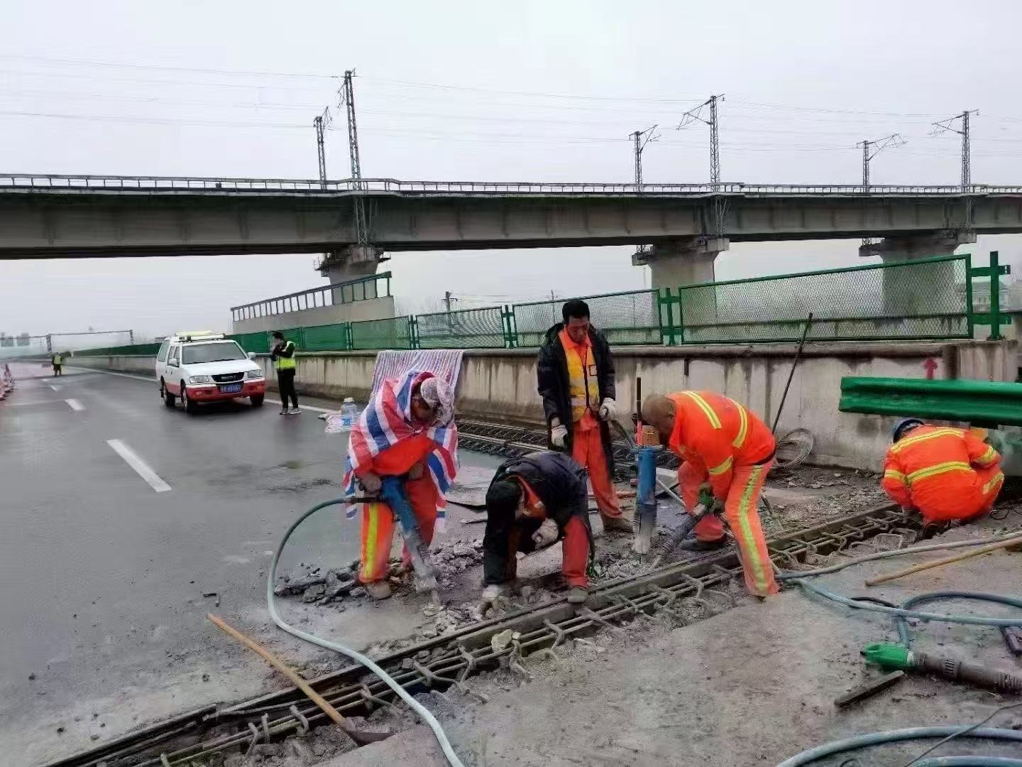 连云桥梁伸缩缝抢修料